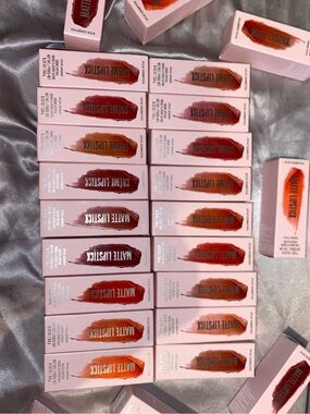 Kylie Cosmetics Matte Lipstick Set - Red & Orange Shades